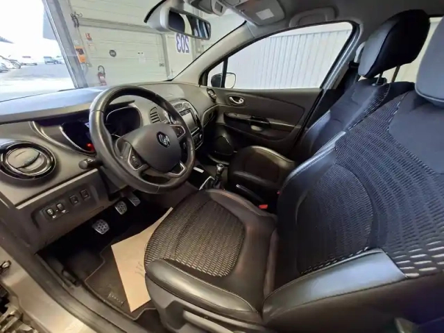 Renault Captur dci 90 energy eco² — photo 53