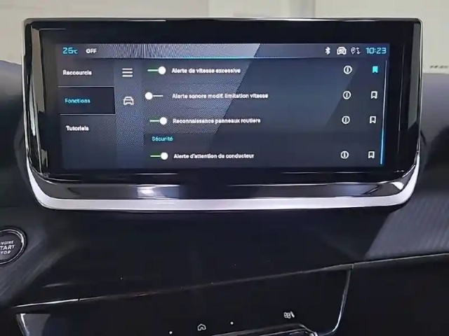 Peugeot 2008 electrique 54 kwh 156 ch — photo 22