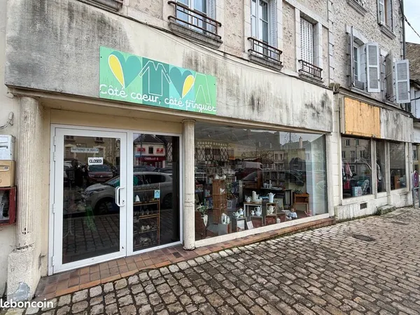 Local commercial situé plein centre ville de vierzon