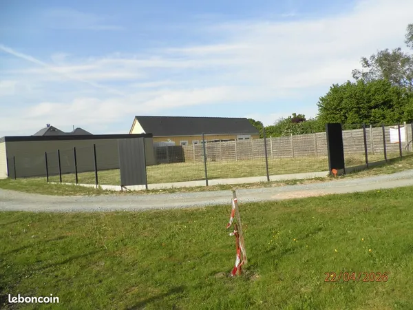 Terrain constructible-Rte de Fromenteau-ST GERVAIS EN BELIN