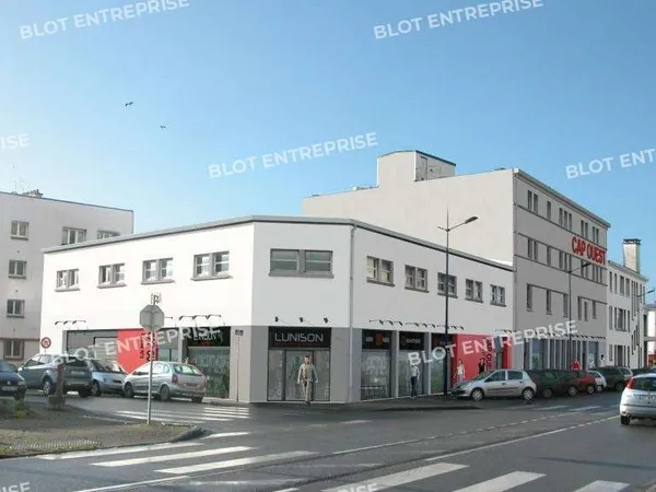 À LOUER - BUREAUX - 101 m² - BREST