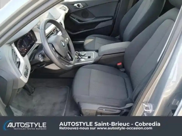 Bmw Serie 1 série 1 118ia 136ch business design dkg7 — photo 13