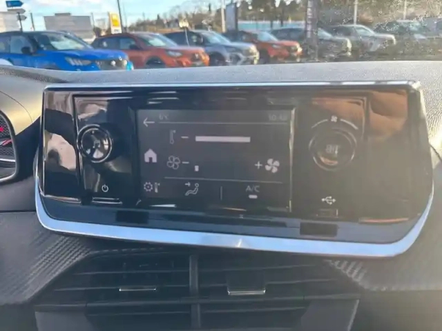 Peugeot 208 puretech 75 s&amp;s bvm5 — photo 40