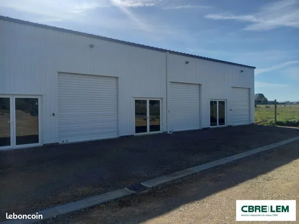 LOCAL D'ACTIVITE 300 m² BRETTEVILLE SUR ODON
