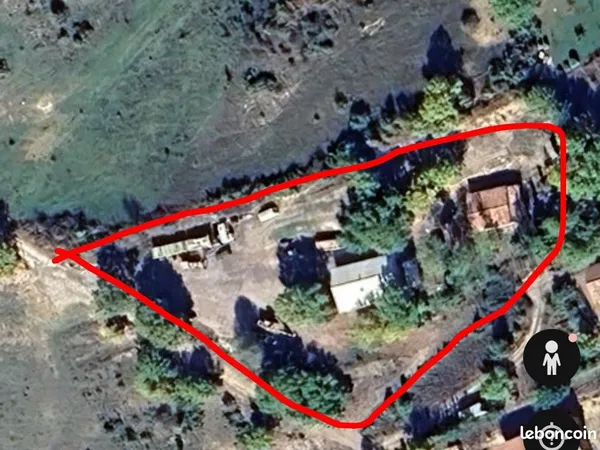 2 maisons sur 5000m2 de terrain