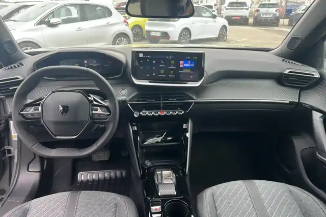 Peugeot 2008 electrique 54 kwh 156 ch — photo 13