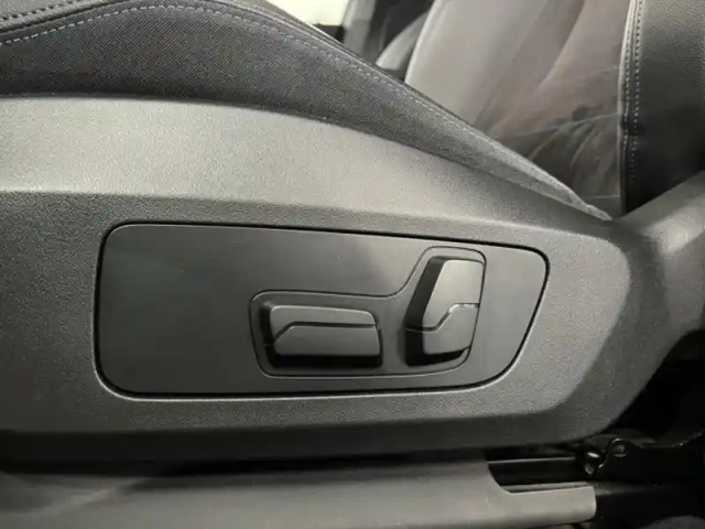 Bmw X1 sdrive18d 150ch m sport — photo 11