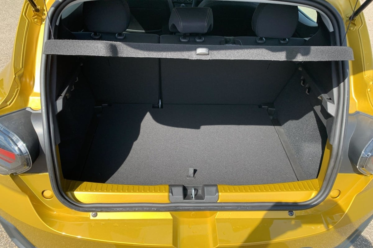 Dacia Sandero — photo 11