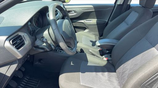 Citroen C-Elysée 1.2 PureTech 82 - Confort – 2017 – 134365 km – Essence – Boîte Manuelle — photo 9