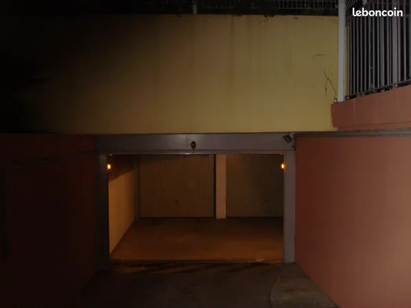 Garage box fermé