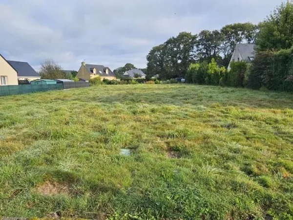 Terrain 1437 m²