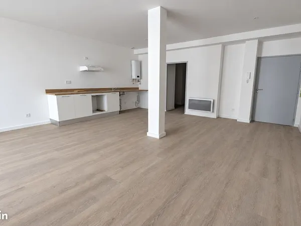 T2 rénové accessible PMR - 76,29 m² - Lourdes centre