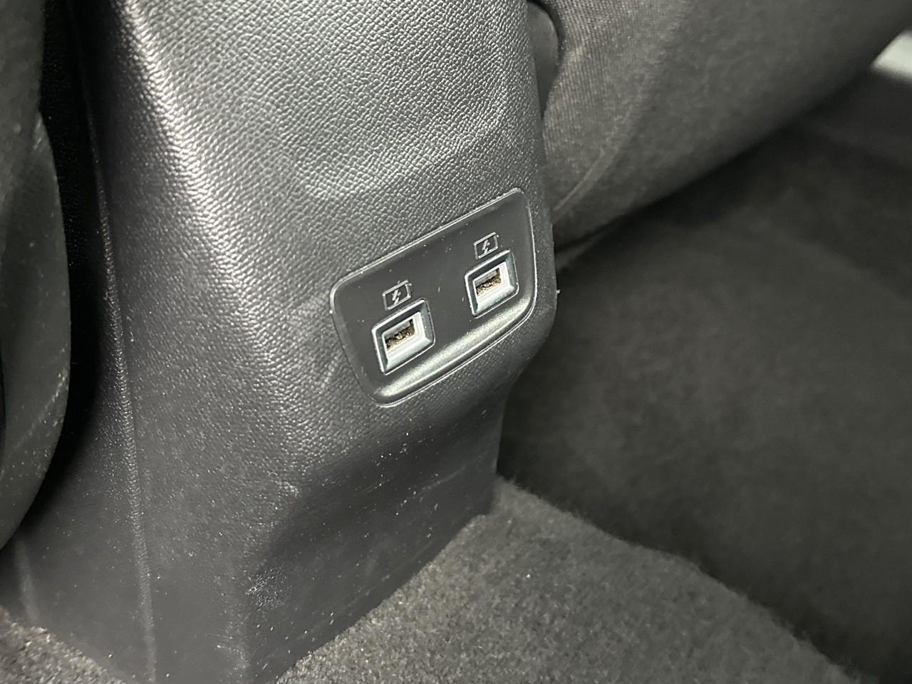 Peugeot 2008 electrique 136 ch style — photo 35