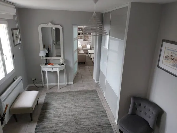 Maison de plain-pied 7 pièces 236 m²