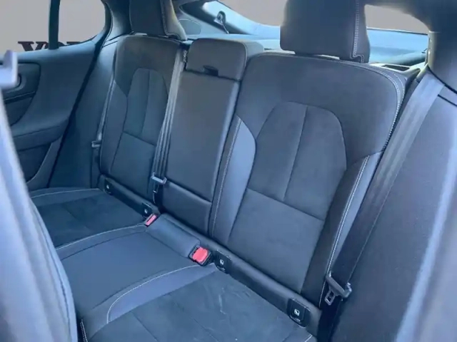 Volvo C40 recharge 231 ch 1edt — photo 31