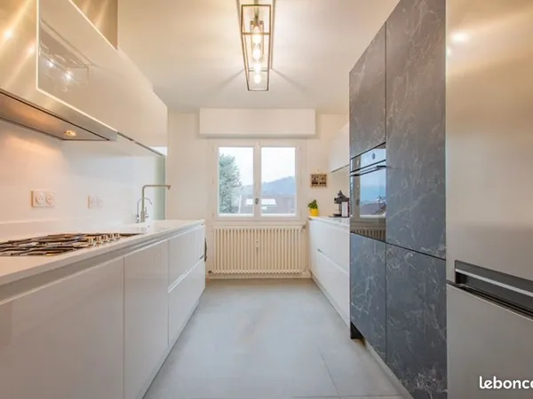 Appartement T3 rénové de 71 m² avec balcons à Barberaz (La Madeleine)