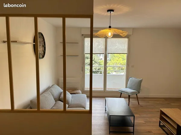 T2 meublé 40 m² avec balcon - Marseille 5e, secteur Camas - 930 CC