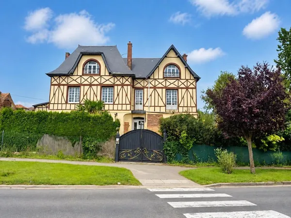 Maison de 330m2, 7 chambres et 4 salles de bains