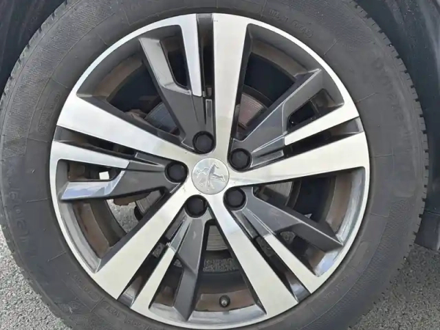 Peugeot 3008 puretech 130ch s&amp;s eat8 — photo 13