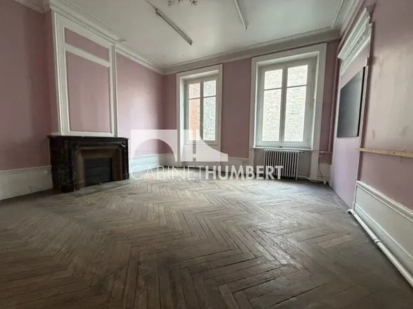 Vaste appartement de 222,2m²