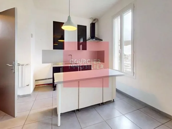 LE MESNIL SAINT DENIS (78) A VENDRE MAISON DE 55 M²