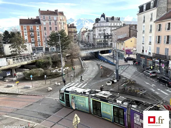 Bureaux 71 m² Grenoble