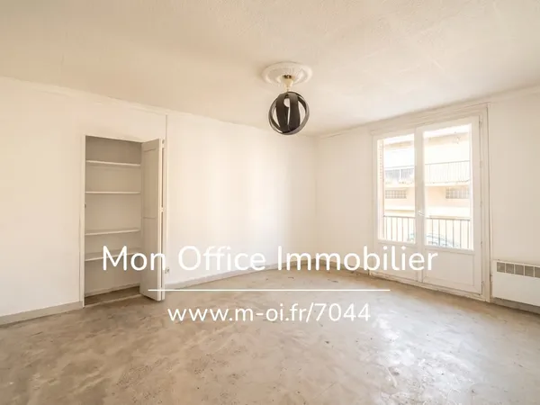 Vends appartement - 65 m² - 4 pièces, 3 chambres - Marseille 13014