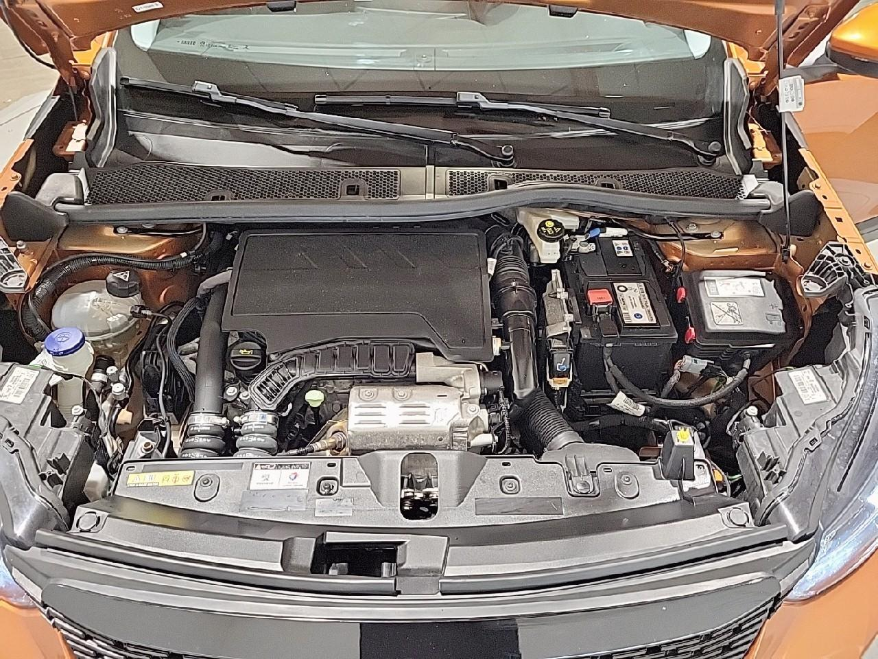 Peugeot 2008 puretech 100 s&s bvm6 style — photo 15
