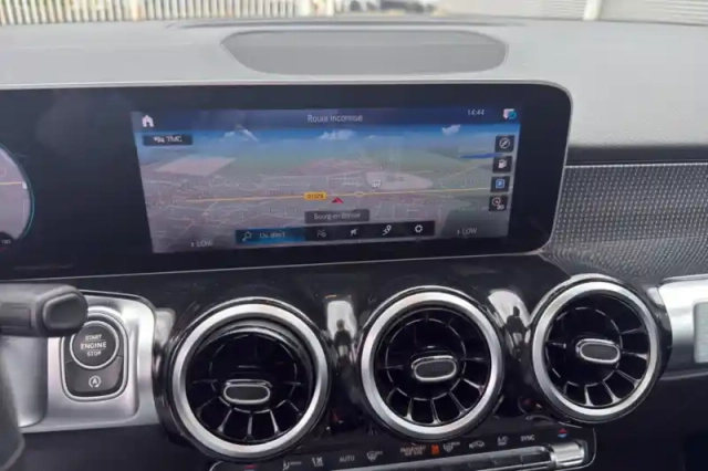 Mercedes Glb 200 7g-dct — photo 16