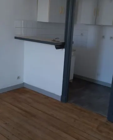 à louer appartement F1 gare Guingamp