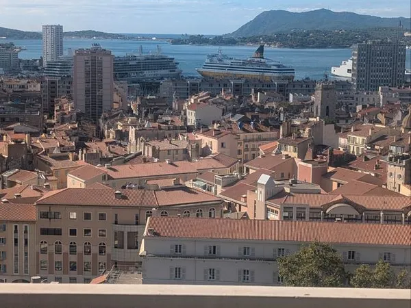 Vue mer exceptionnelle - T4 centre-ville Toulon