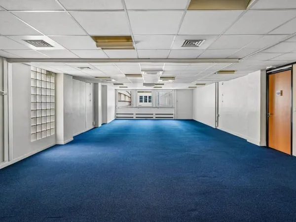 Bureaux 639 m²
