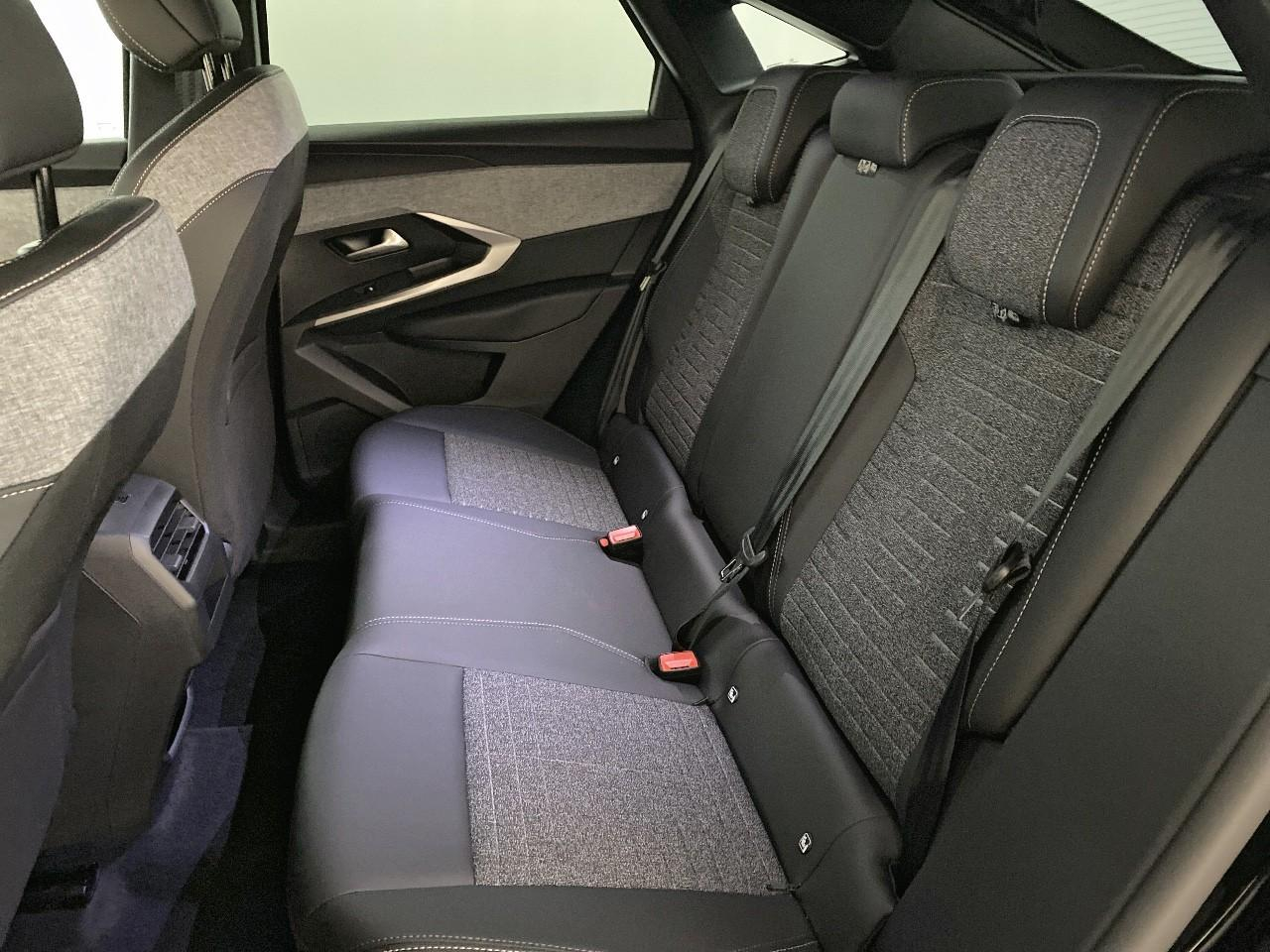 Peugeot 3008 hybrid 145 e-dcs6 allure — photo 10