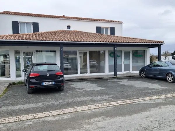 Local 1 pièce 48 m²