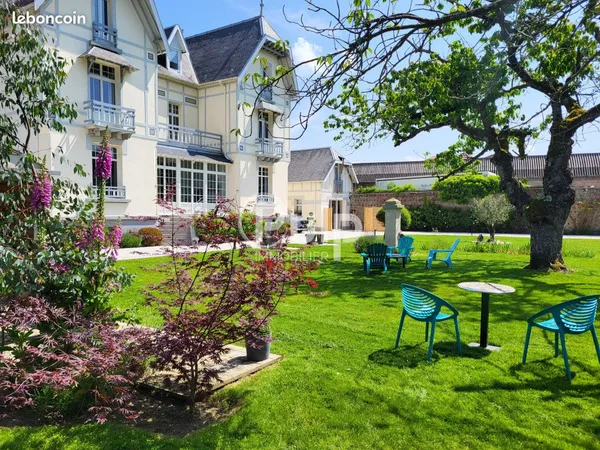 Chambre d'hôtes 12 pièces 390 m²