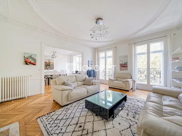 Appartement 5 pièces 152 m²