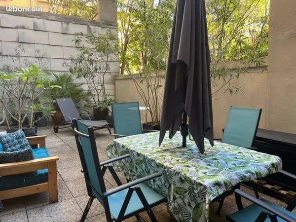 Magnifique T2 avec 35 m2 de terrasse privative