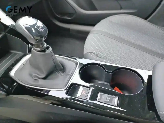 Peugeot 208 100 s&amp;s bvm6 — photo 15