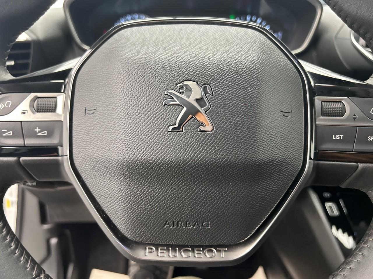 Peugeot 2008 puretech 130 s&s bvm6 allure — photo 25
