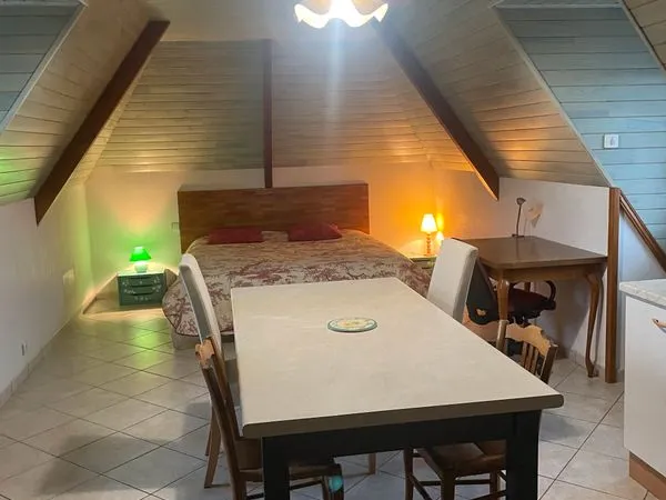 Chambre à louer 400 / mois ou 120 / semaine