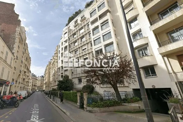 Stationnement Location Paris   200€