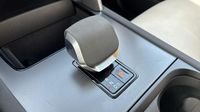 Land-Rover Discovery Sport P300e 309ch Dynamic SE — photo 23