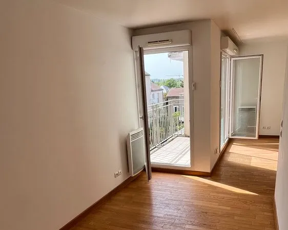 Studio 29 m2 proche RER