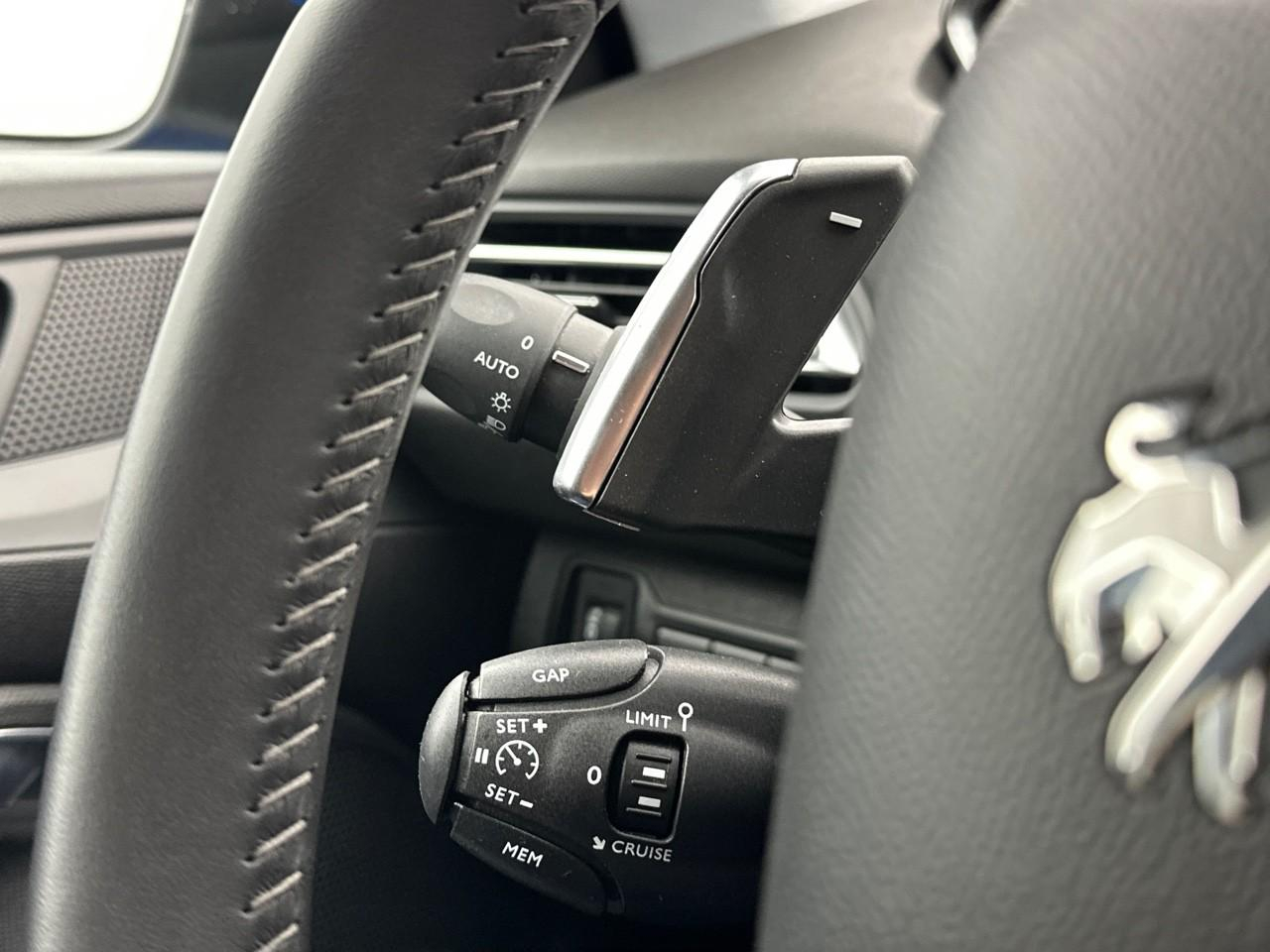 Peugeot 308 puretech 130ch s&s eat8 allure pack — photo 19