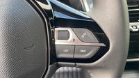 Peugeot 2008 1.2 Hybrid 145ch Style e-DCS6 — photo 20