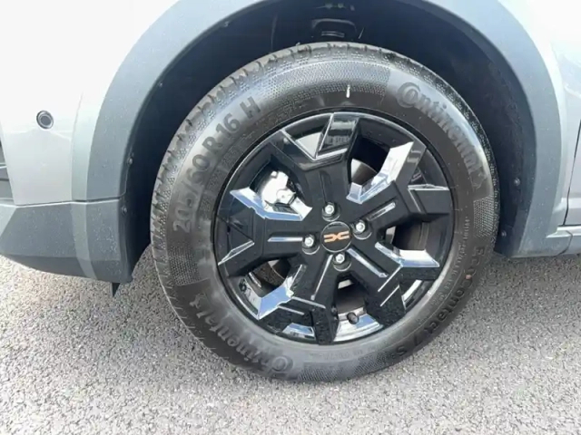 Dacia Sandero eco-g 120 auto — photo 5