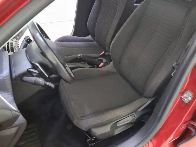 Peugeot 208 puretech 100 s&amp;s eat8 — photo 33