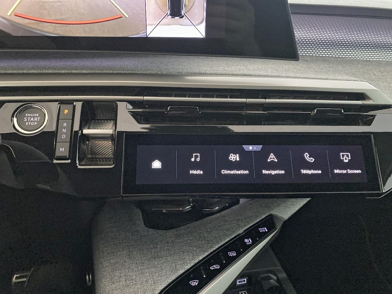 Peugeot 5008 hybrid 145 ch e-dcs6 gt — photo 17