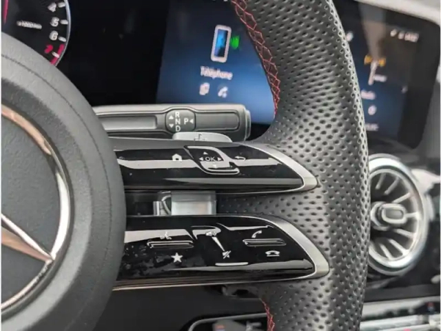 Mercedes Gla 250 e hybrid — photo 14