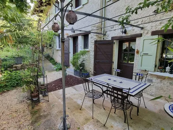 Un lieu de vie unique entre montagnes et sérénité maison de caractère + potentiel gîtes